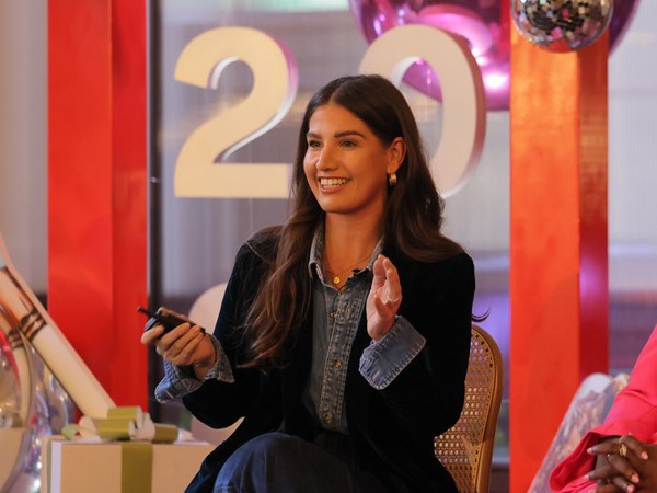 Dee Weber Blog Header