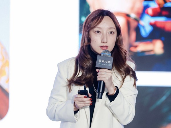 a person holding a microphone
